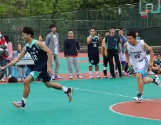 篮球赛事引燃热情,比赛场上争分夺秒! 篮球赛事引燃热情,比赛场上争分夺秒!